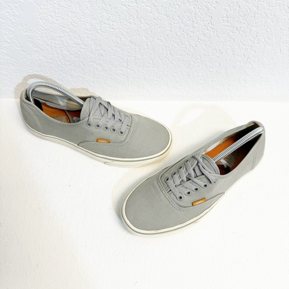 Vans M8 W 9.5 Light Gray Classic Low Lace Up sneakers M8 W9.5 - Picture 3 of 8